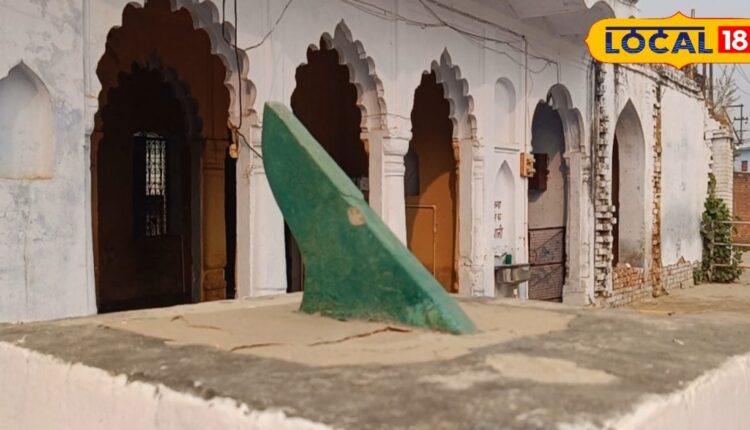 यूपी के इस मस्जिद में है 312 साल पुरानी सौर घड़ी, अजान और इफ्तारी का बताती है समय